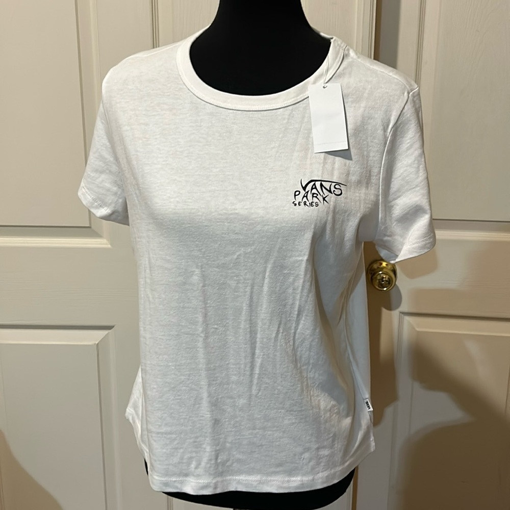 Van’s Women’s T “Vans Park Series.” XL NWT